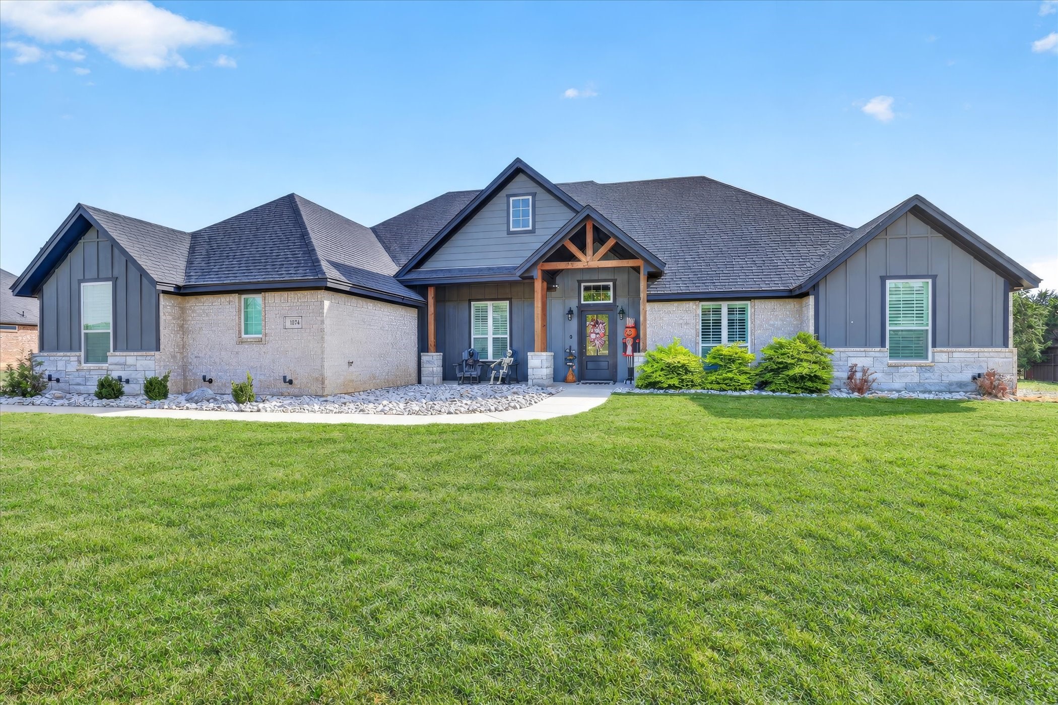 1074 Knoxmiller Court — photo
