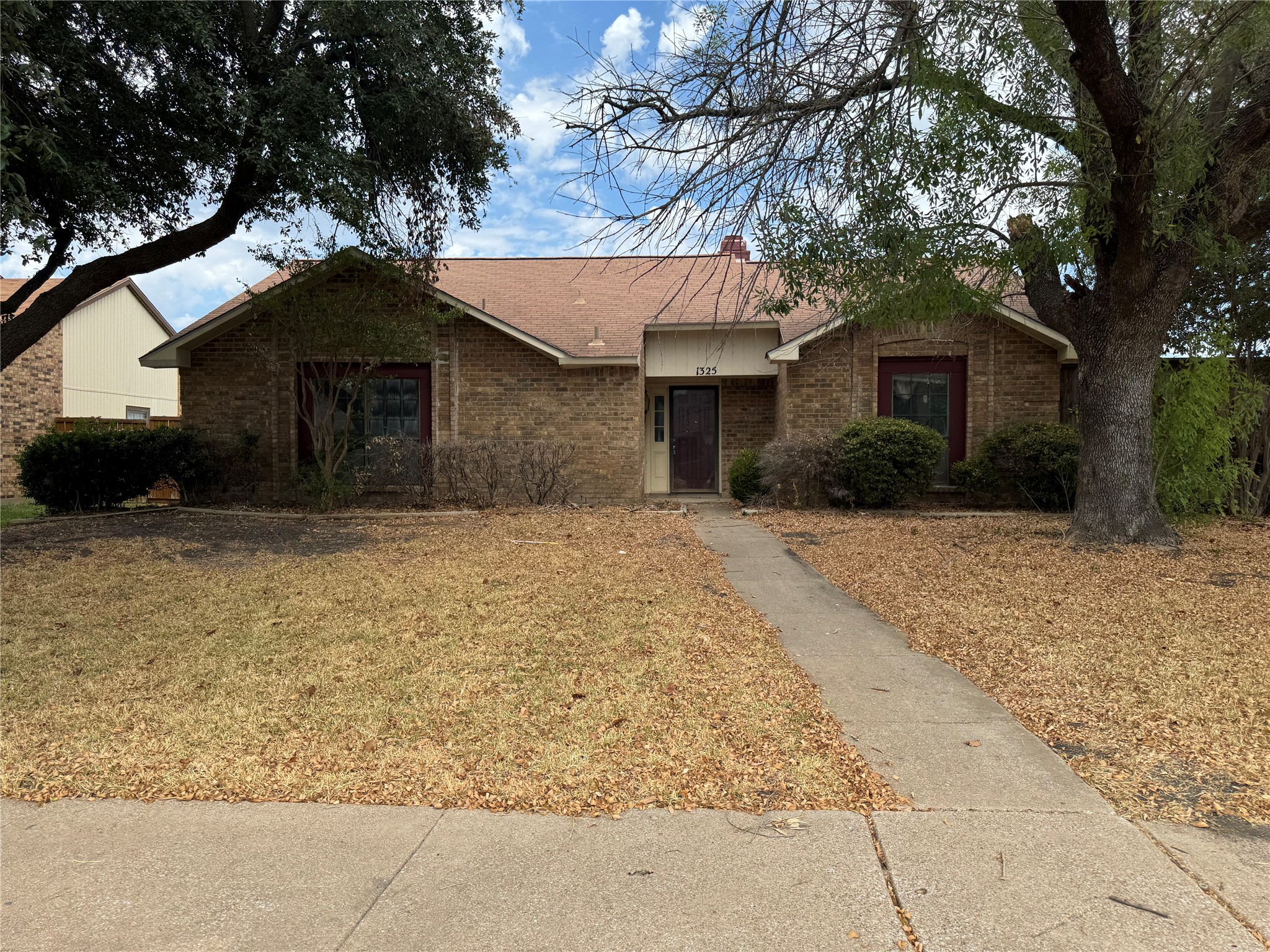 1325 Crestview Drive — photo