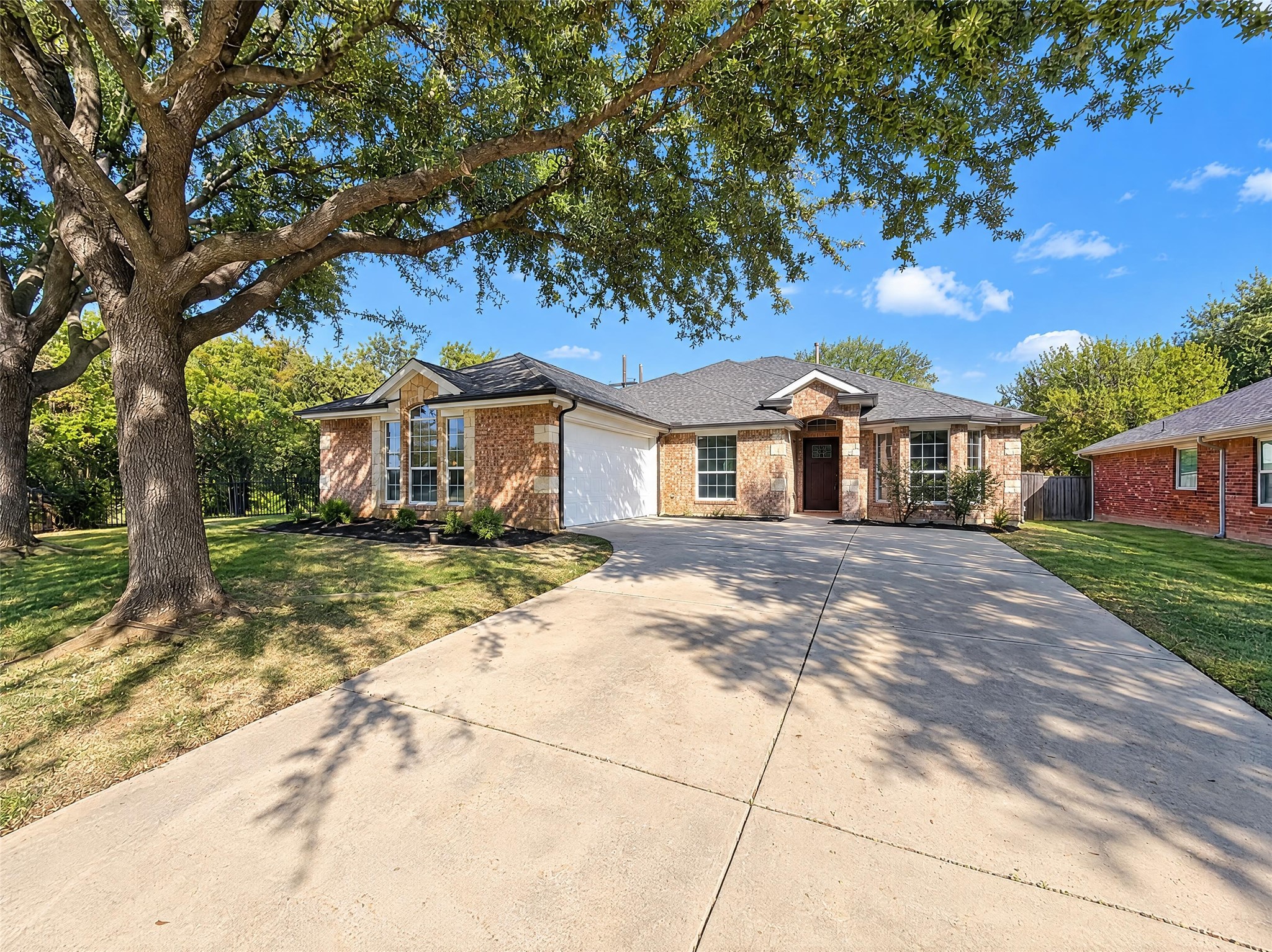 2830 Beacon Hill Drive — photo