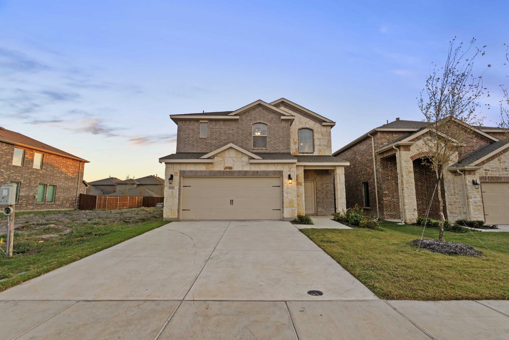 2221 Crockett Way — photo