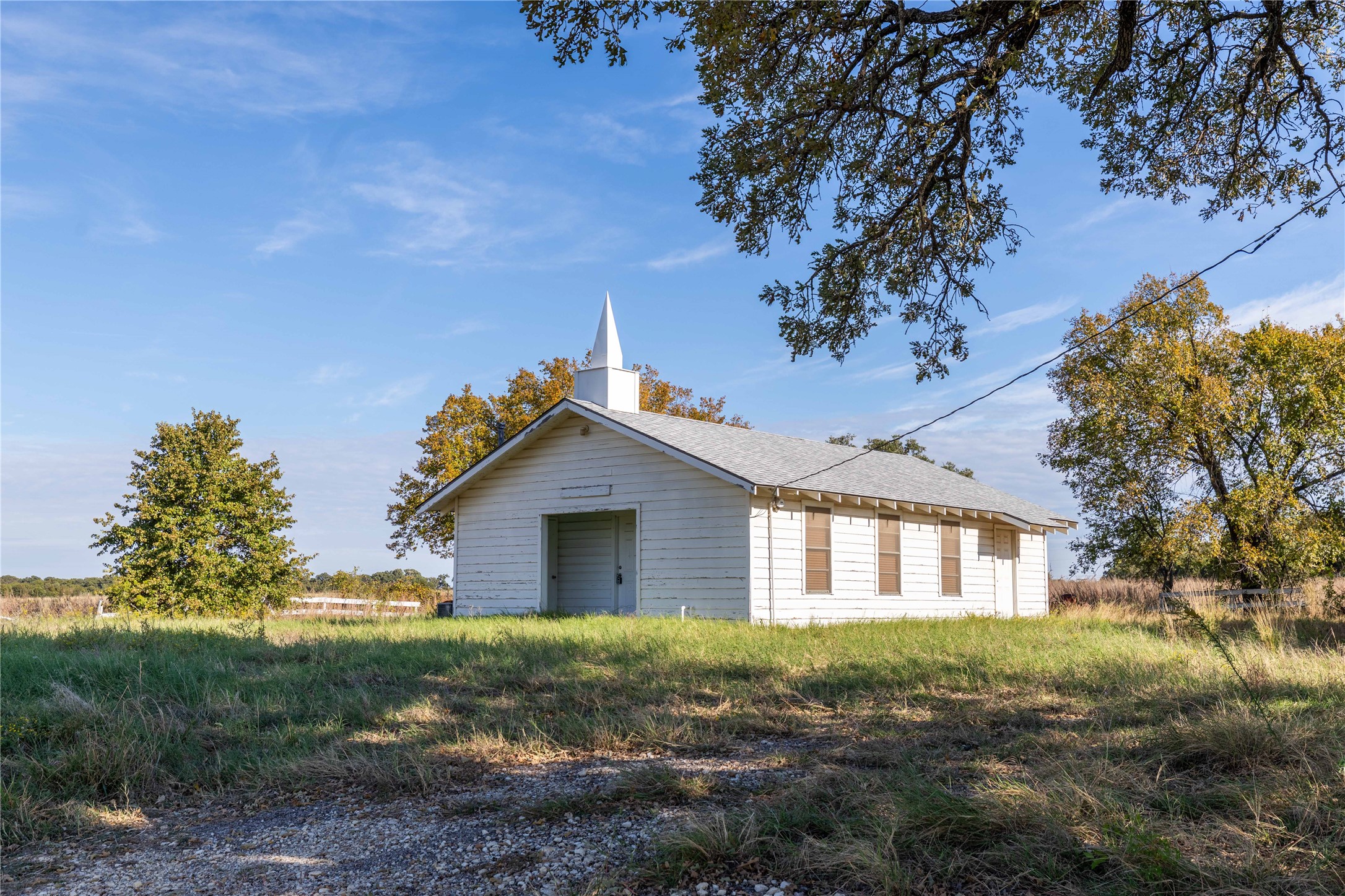 2251 Highway 6 — photo