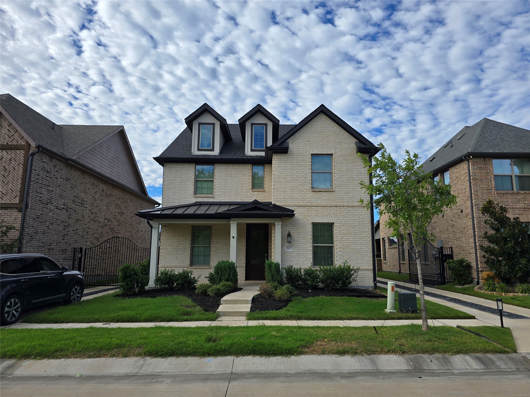 1873 Lakemont Drive — photo