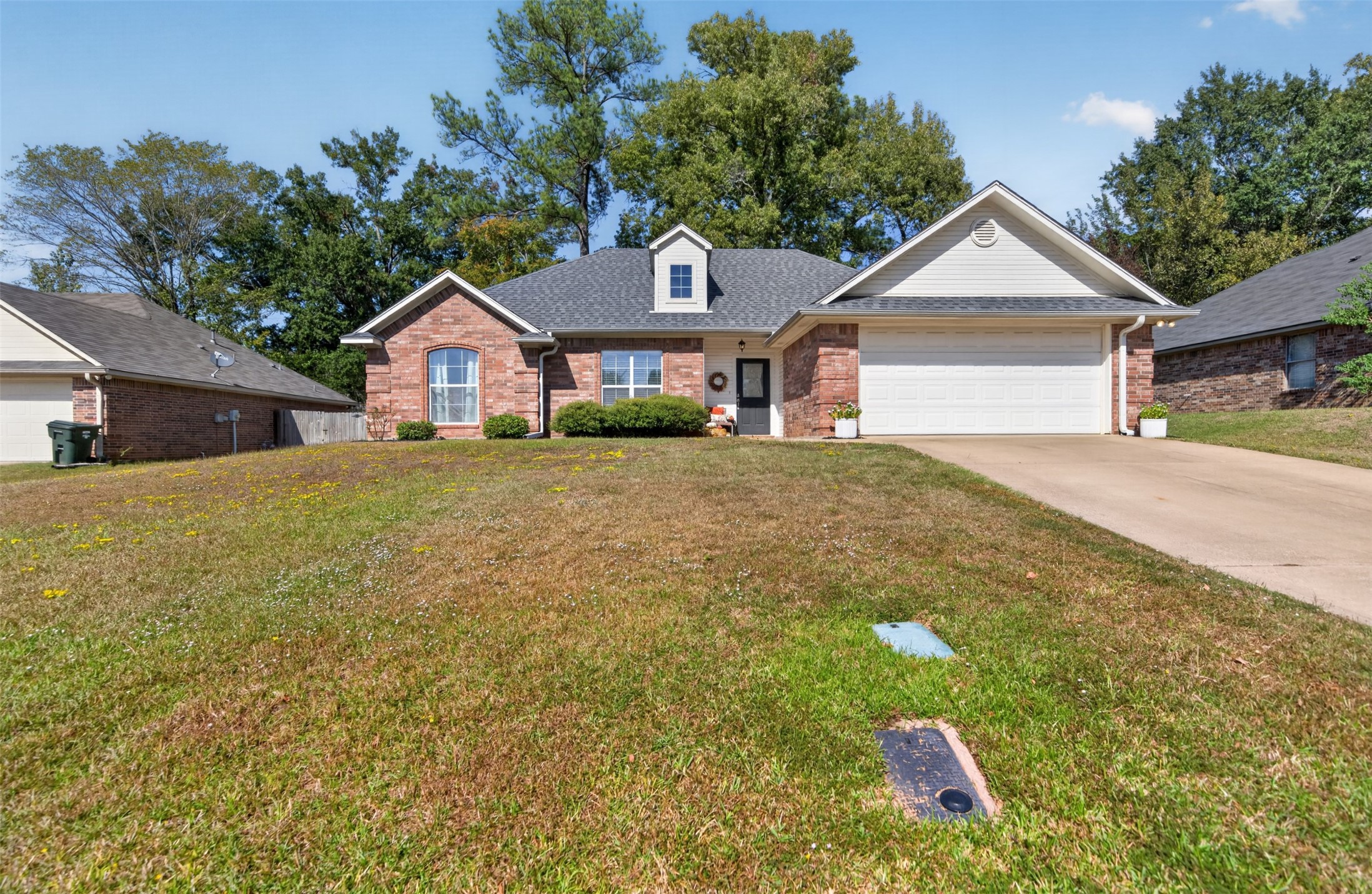 1629 Crockett Drive — photo