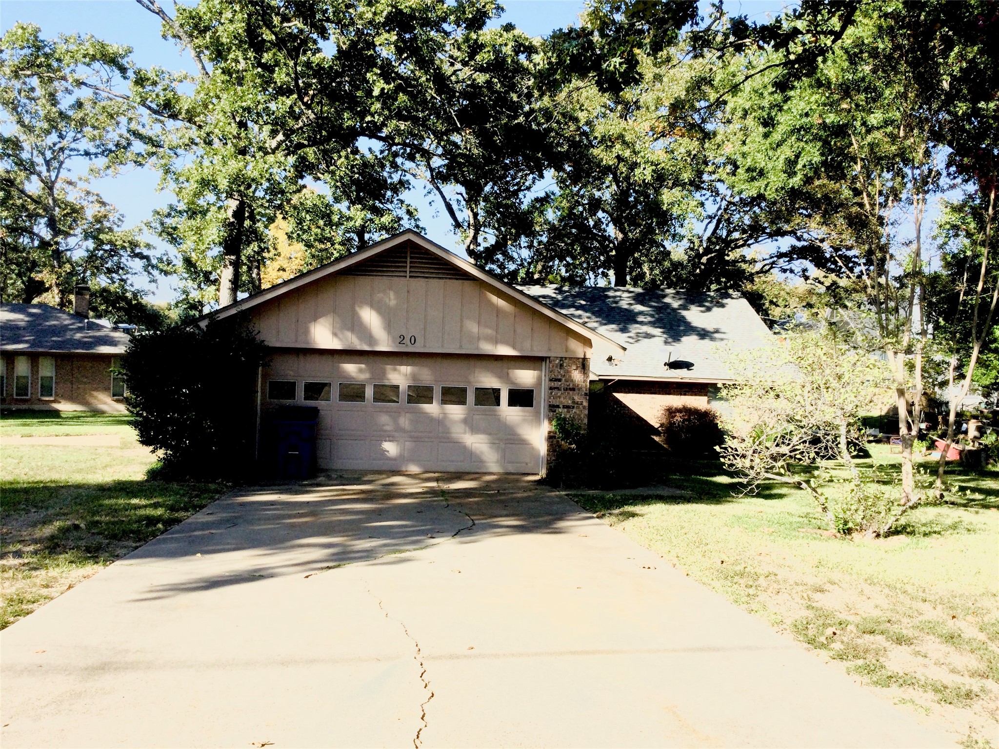 20 Crescent Drive — photo