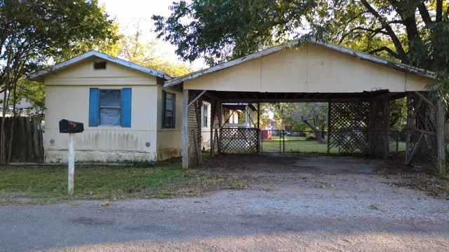 407 W Witt Street — photo
