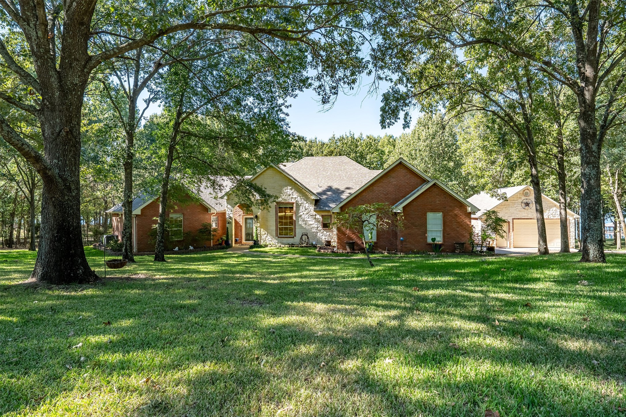 270 Private Road 5293 — photo