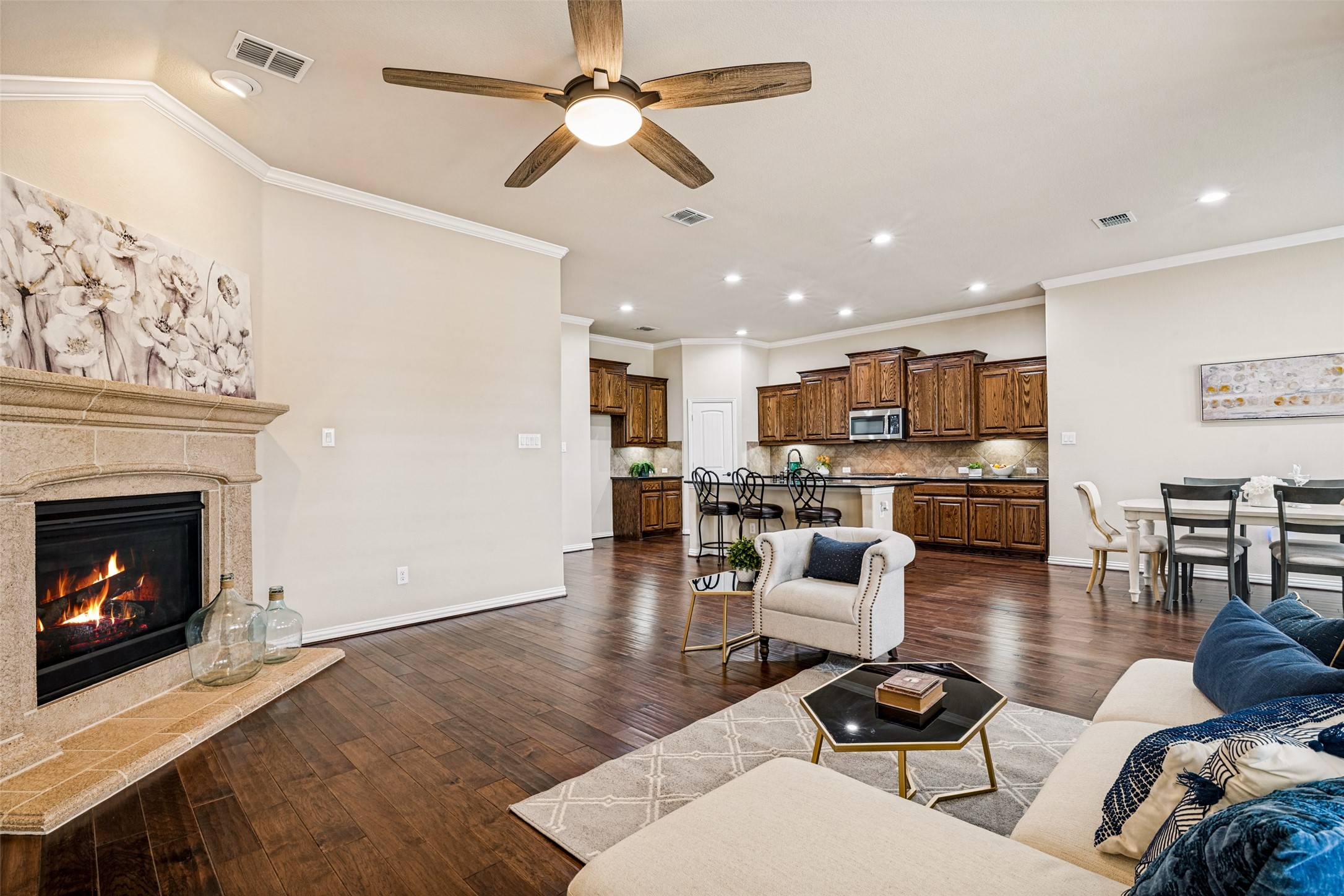 8303 Lake Valley Court — photo