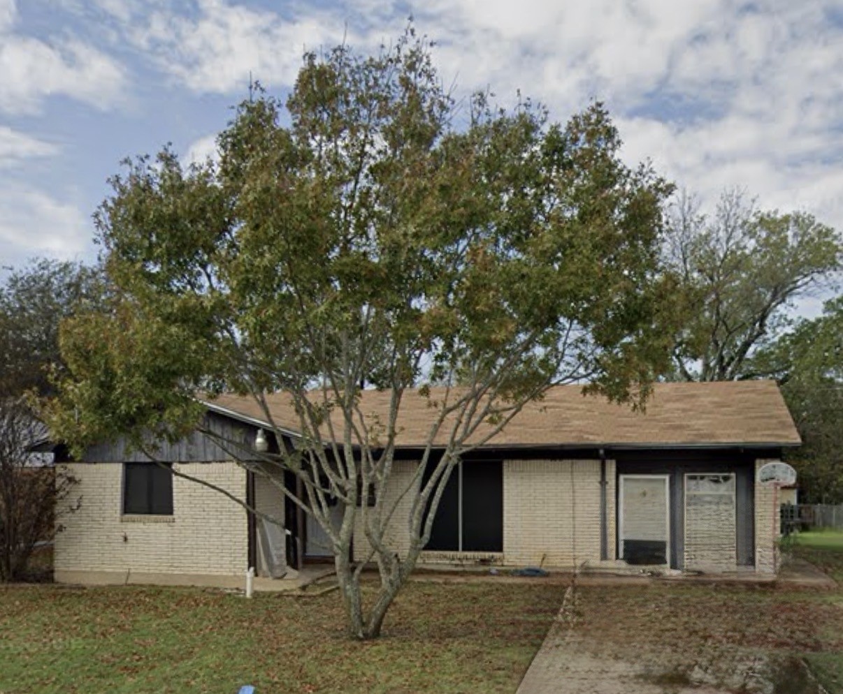 4320 Gram Lane — photo