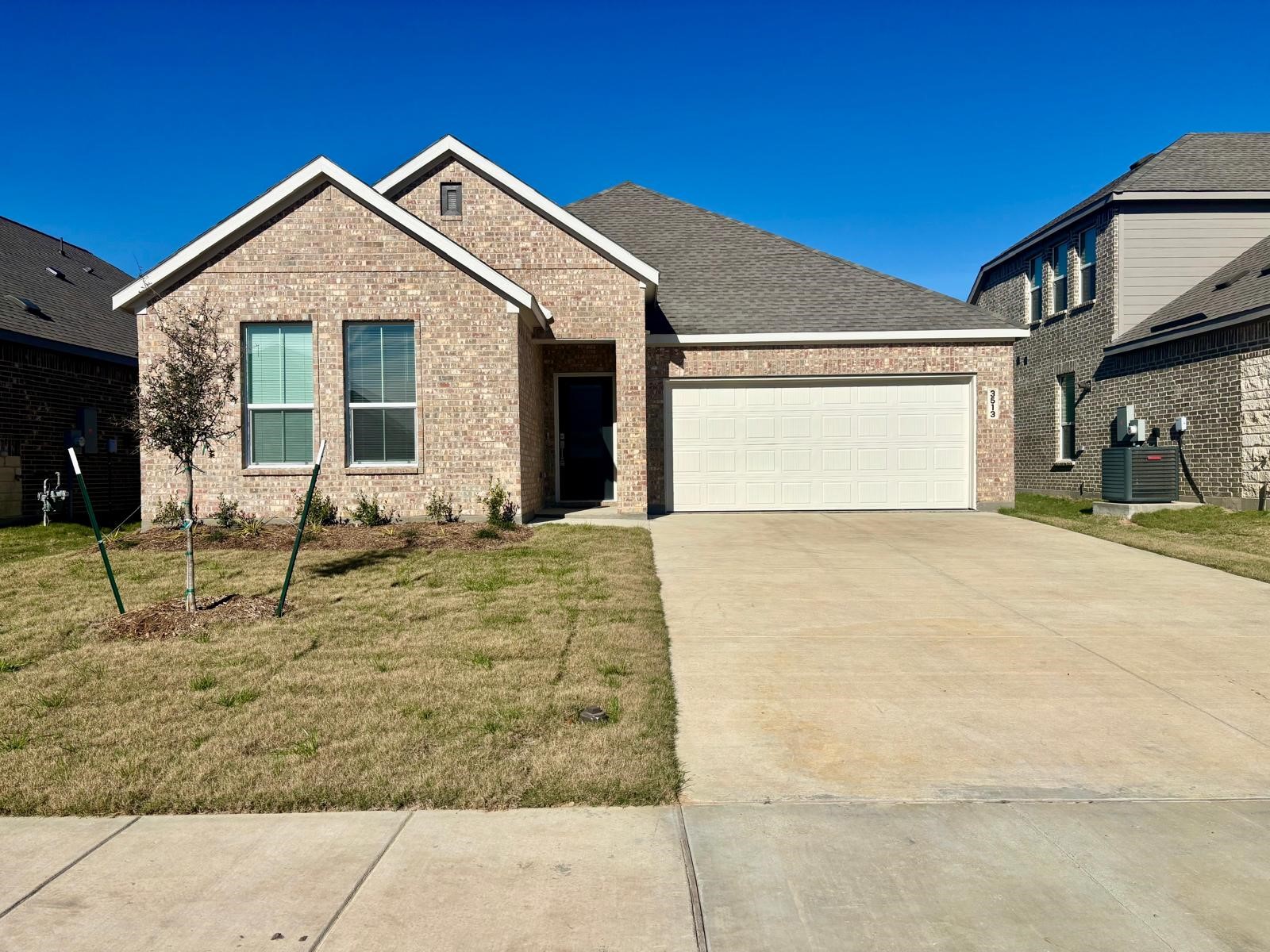 3513 Fox Valley Lane — photo