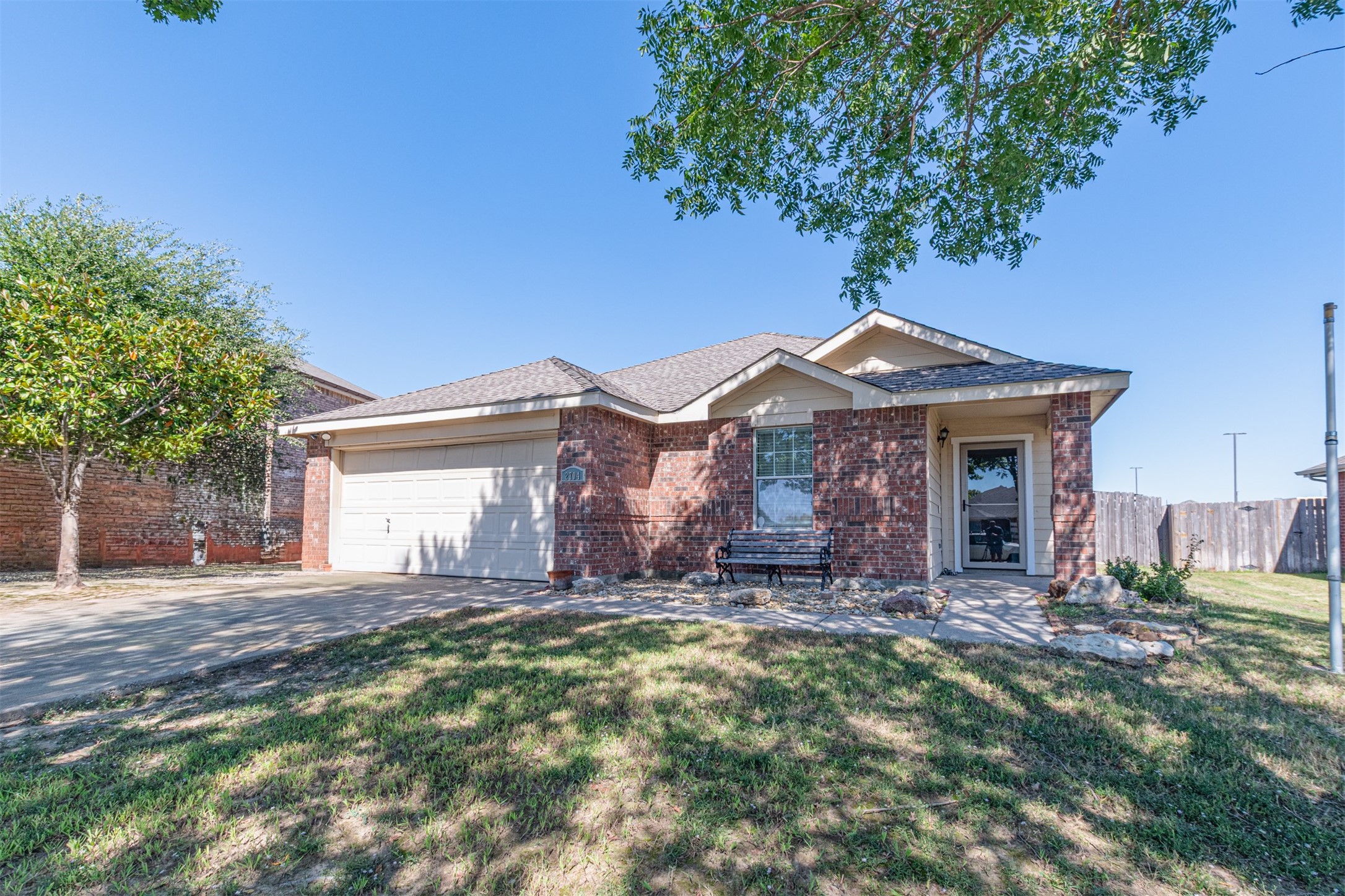 2704 Spencer Circle — photo