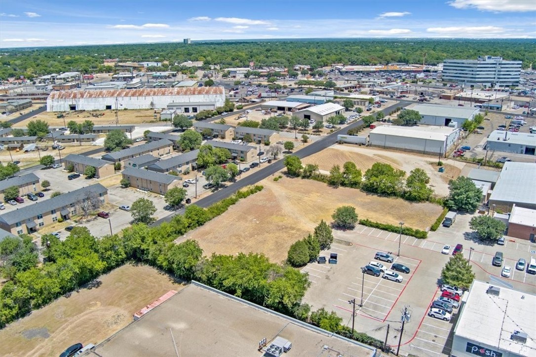 Unk W Waco Drive — photo