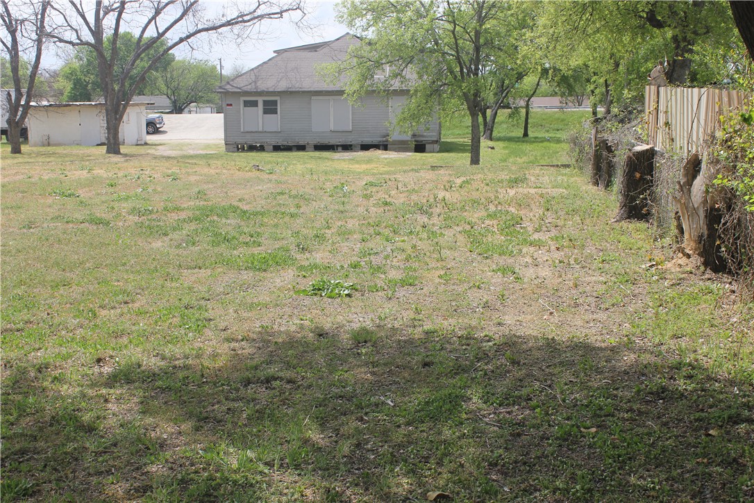 212 Loop 340, Bellmead, TX 76705 — photo 3