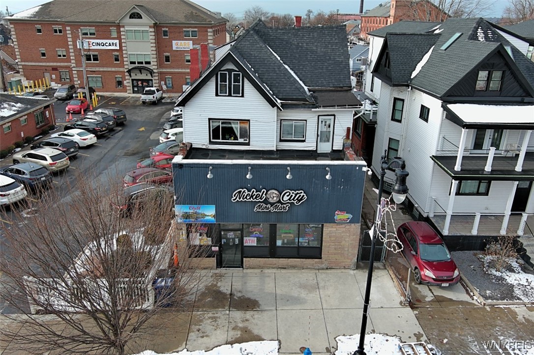 568 Niagara Street — photo