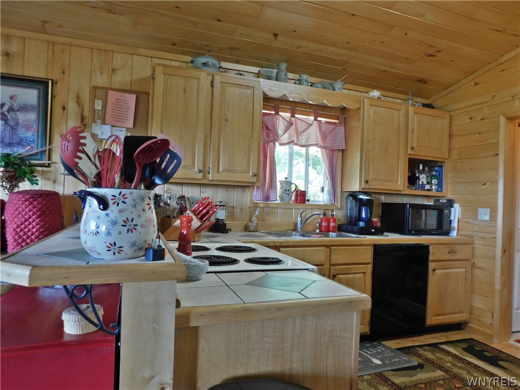 2982 Buffalo Street Ext. — photo