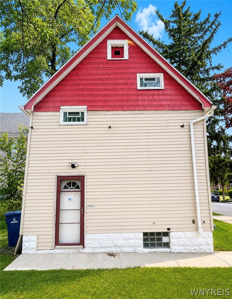 173 Hedley Place — photo