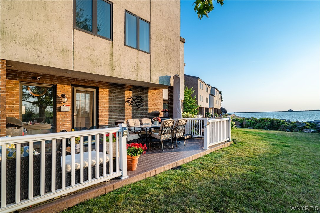 15 Harbour Pointe — photo