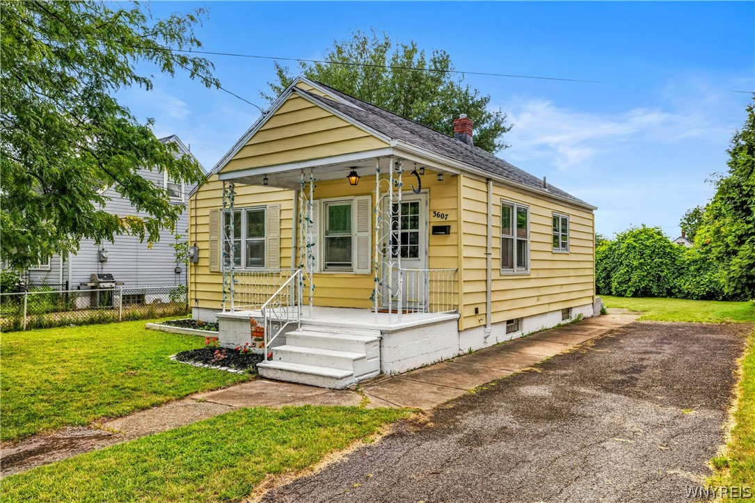 3607 Ferry Avenue — photo
