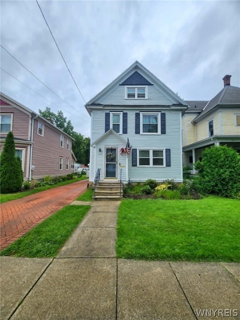 504 West Henley Street — photo