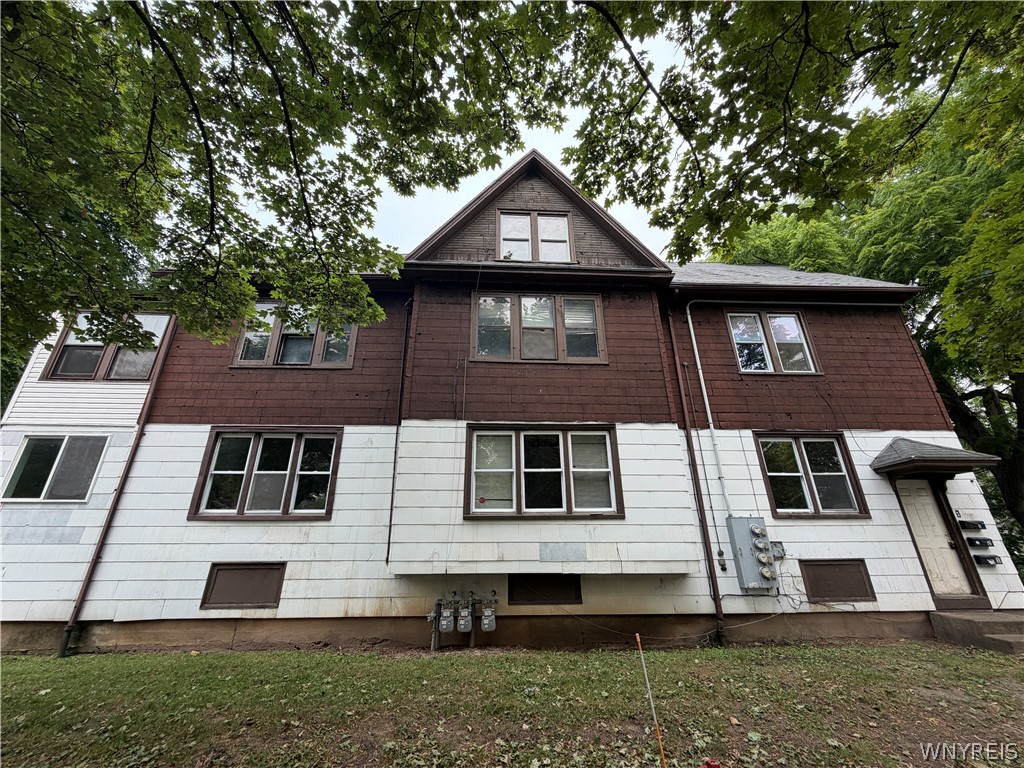 33 Tyler Street — photo