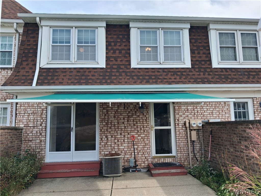105 Carriage Drive Unit 3 — photo