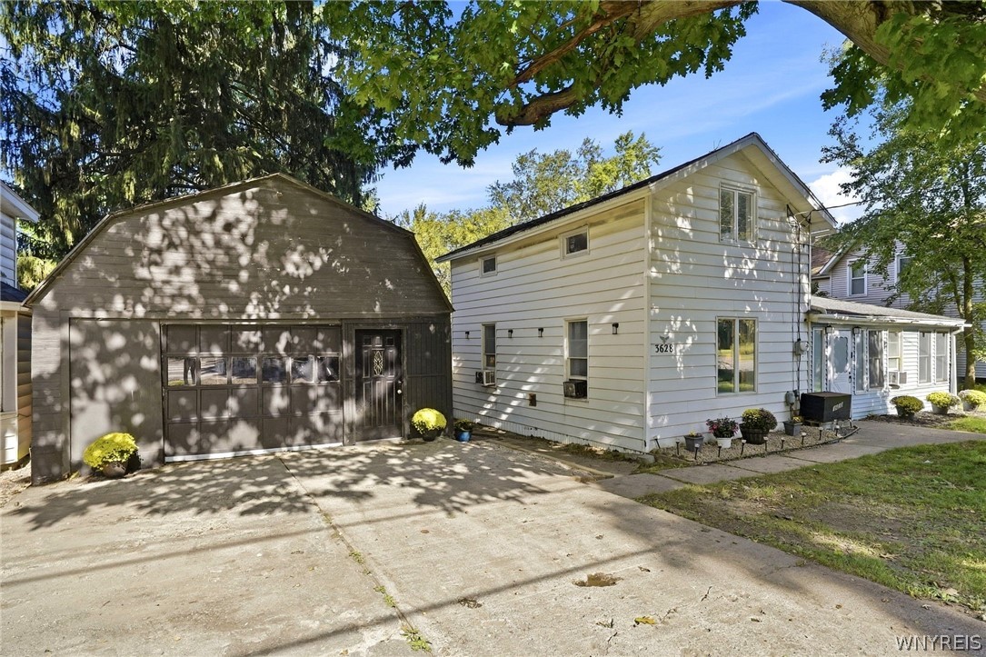 3628 Crittenden Road — photo