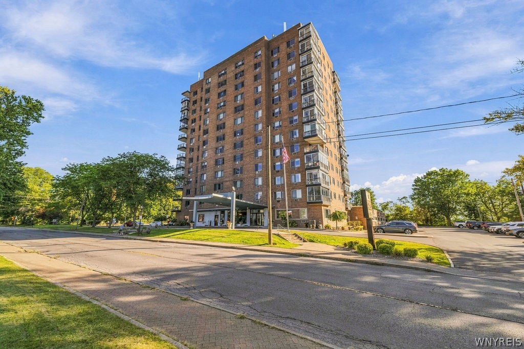 151 Buffalo Avenue 1105 — photo
