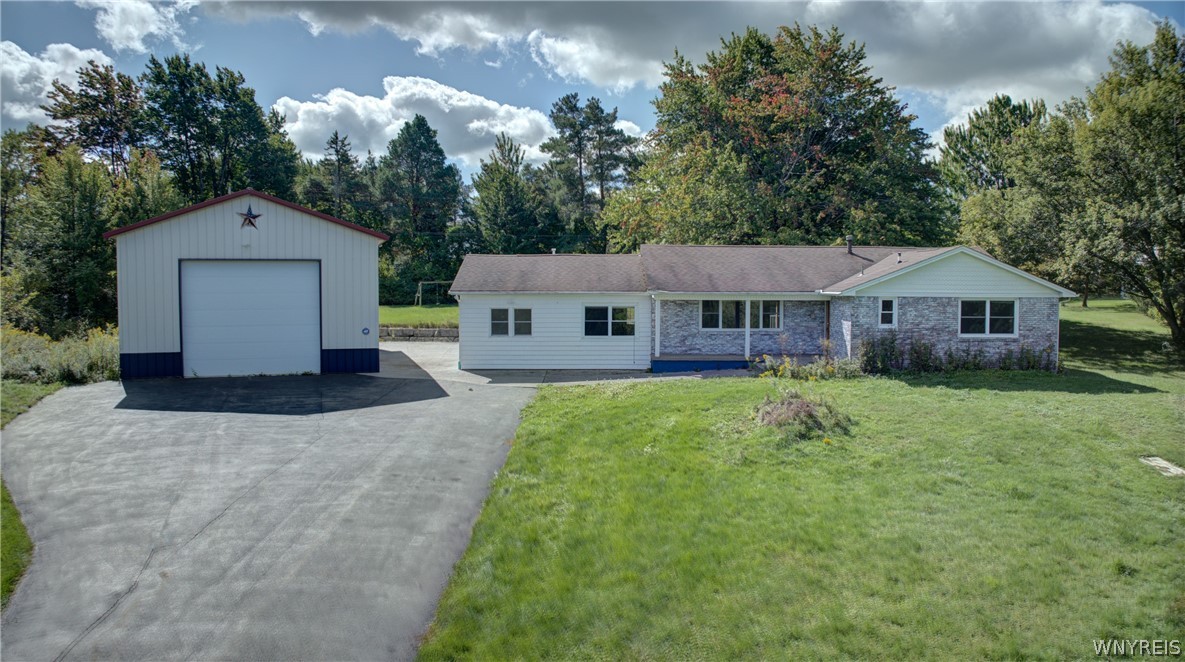 6190 Cole Road — photo