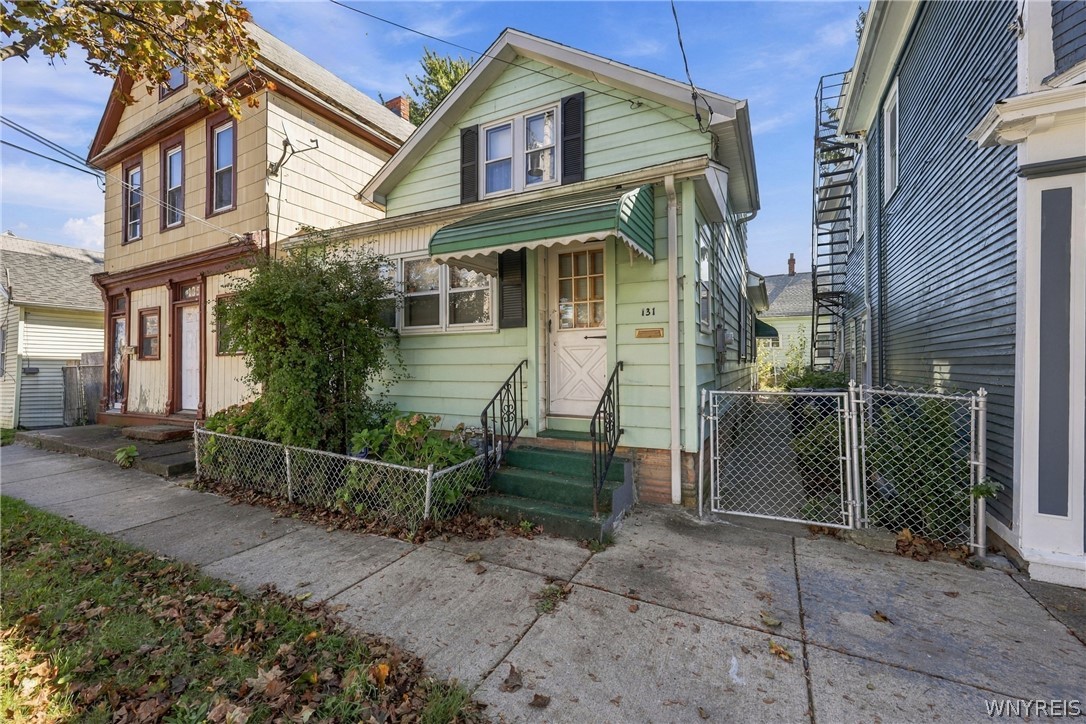 131 Farmer Street — photo
