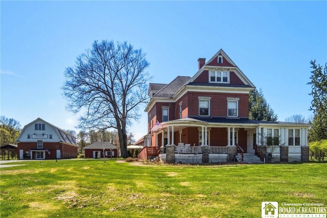 5031 West Lake Road — photo