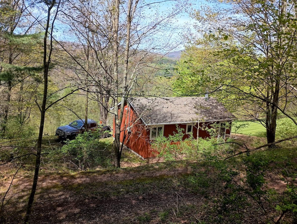 154 Hunters Lane — photo