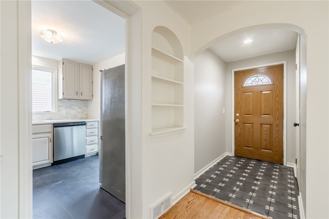 345 Colebourne Road, Rochester, NY 14609 — photo 2