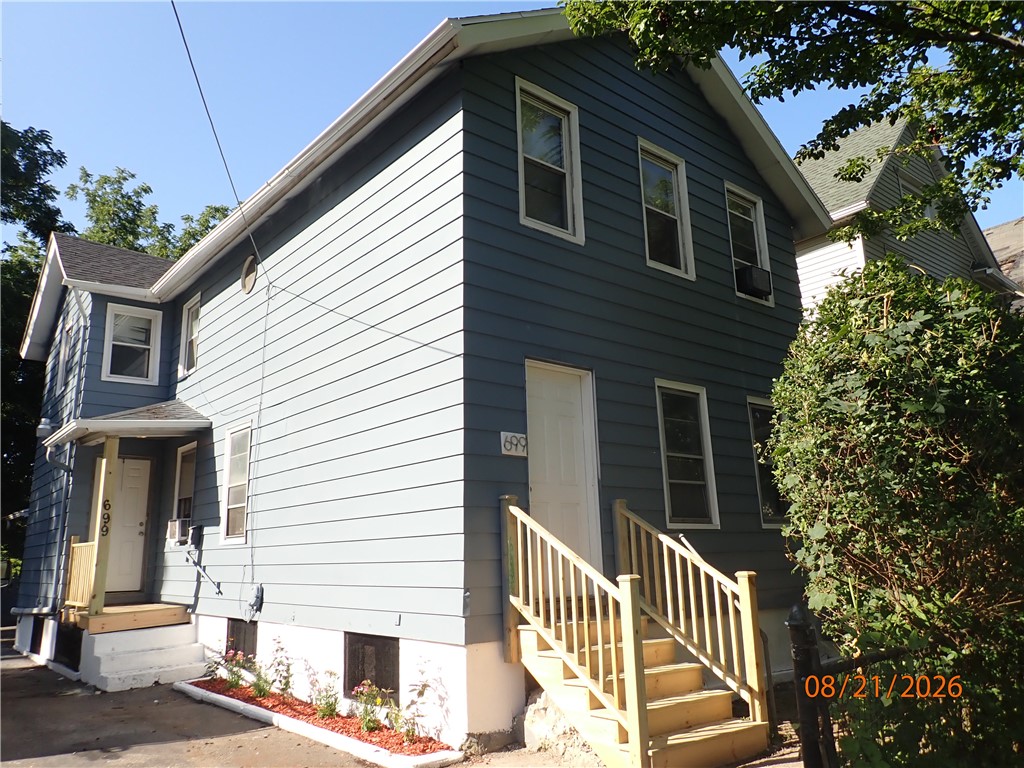 699 Smith Street — photo