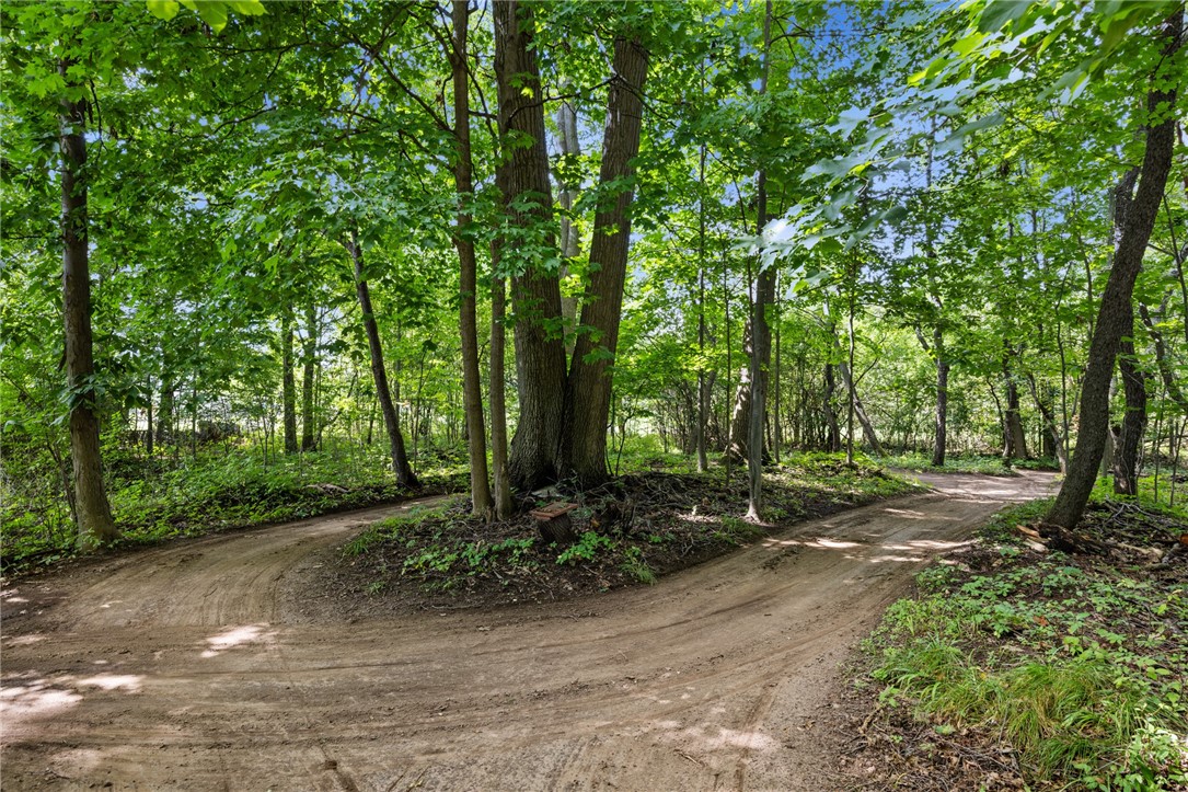 3 Heather Trail — photo