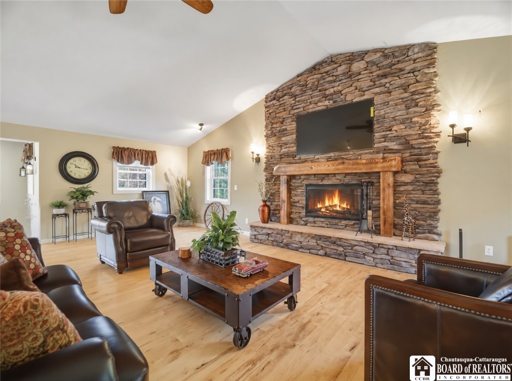 5105 West Lake Road — photo