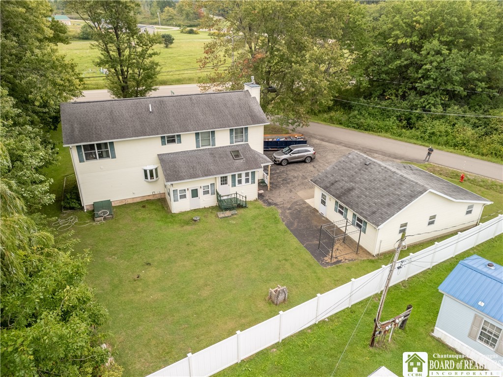 5560 West Lake Road — photo