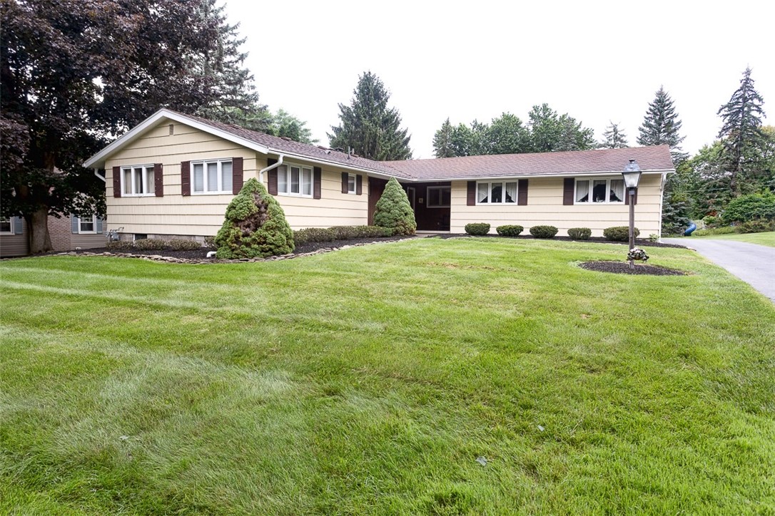13 Westview Crescent — photo