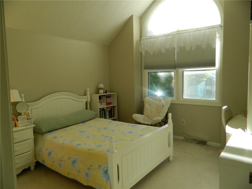 42 Genesee View — photo