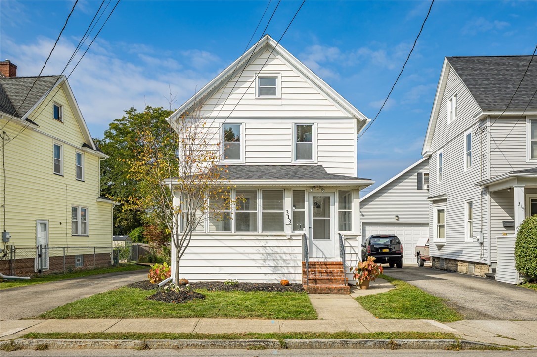 313 East Commercial Street — photo