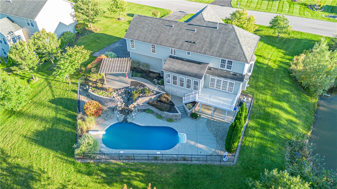 7942 Shire Lane — photo