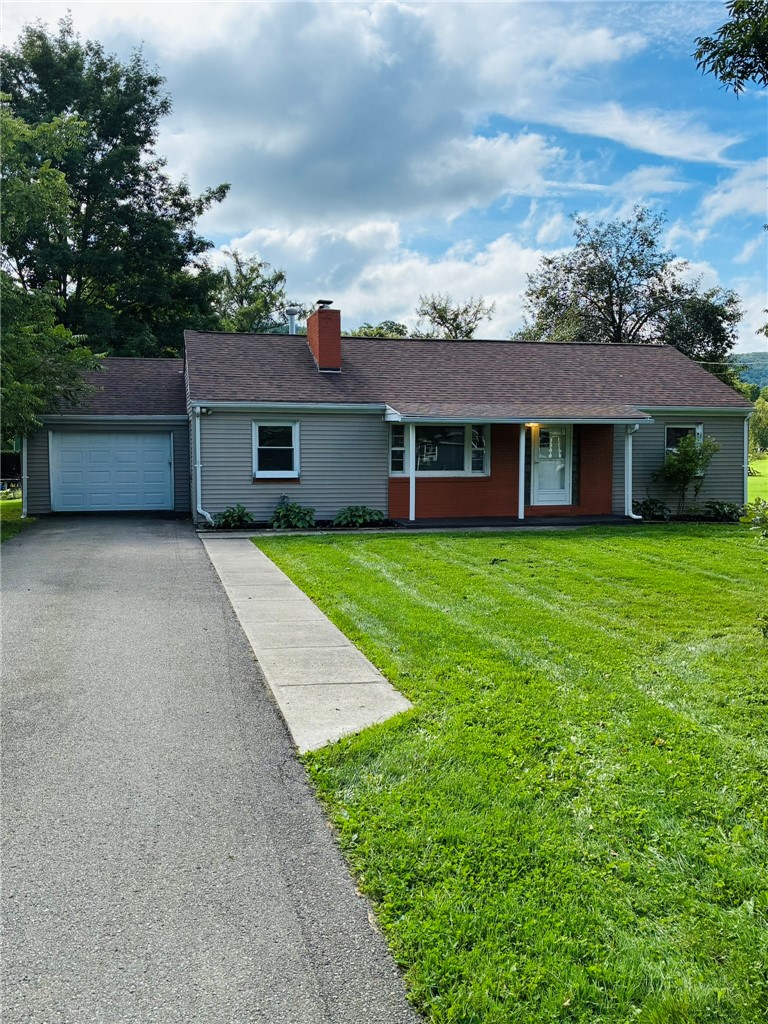 1329 Mountain View Circle — photo