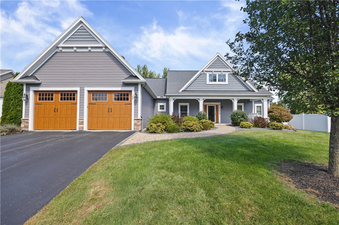 11 Montgomery Glen Drive — photo