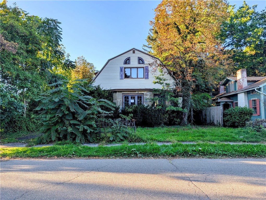 630 West Gray Street — photo