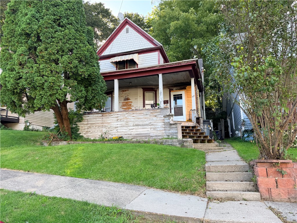 415 South S Division Street — photo