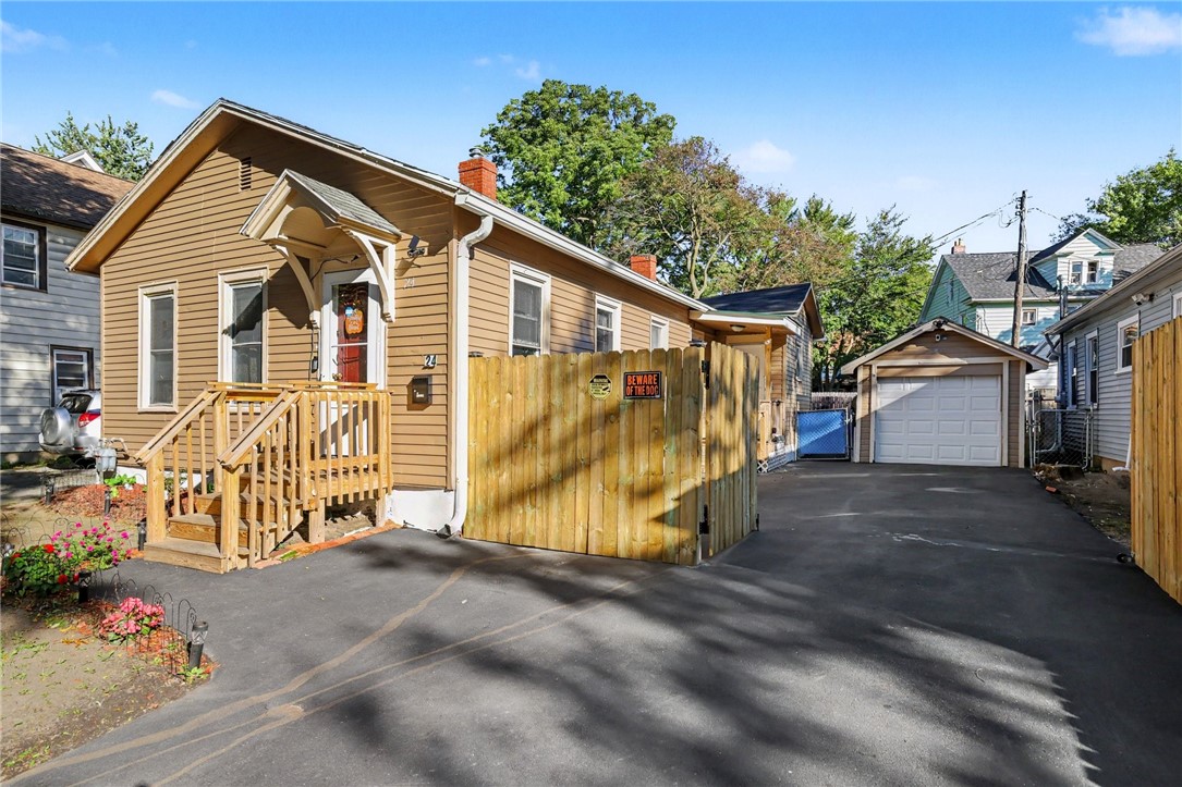24 Bloss Street — photo