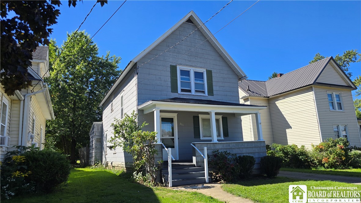 251 King Street — photo