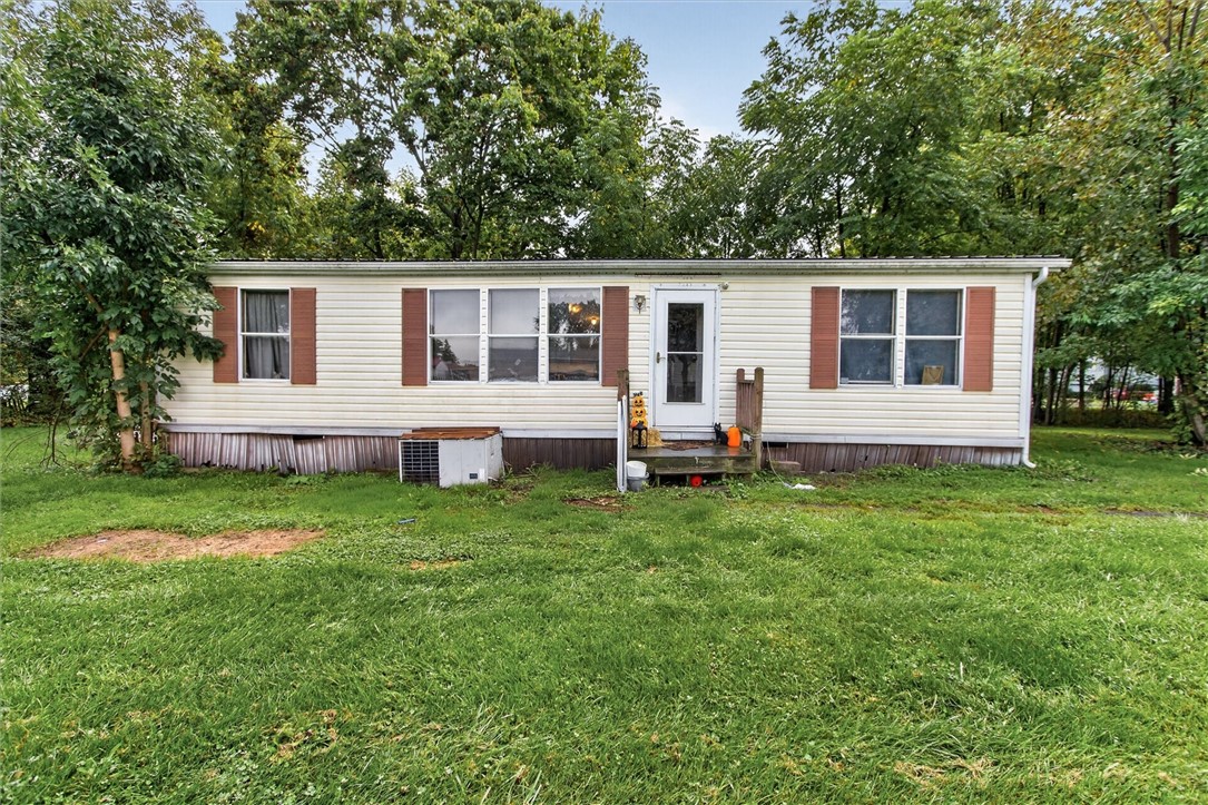 3039 Seneca Boulevard — photo