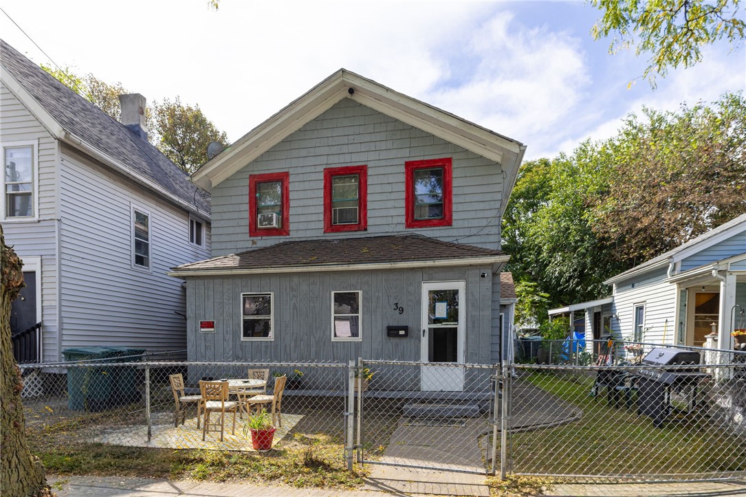 39 Woodward Street — photo