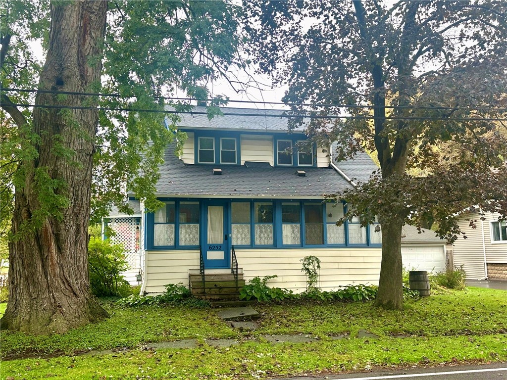 6252 Bennett Street — photo