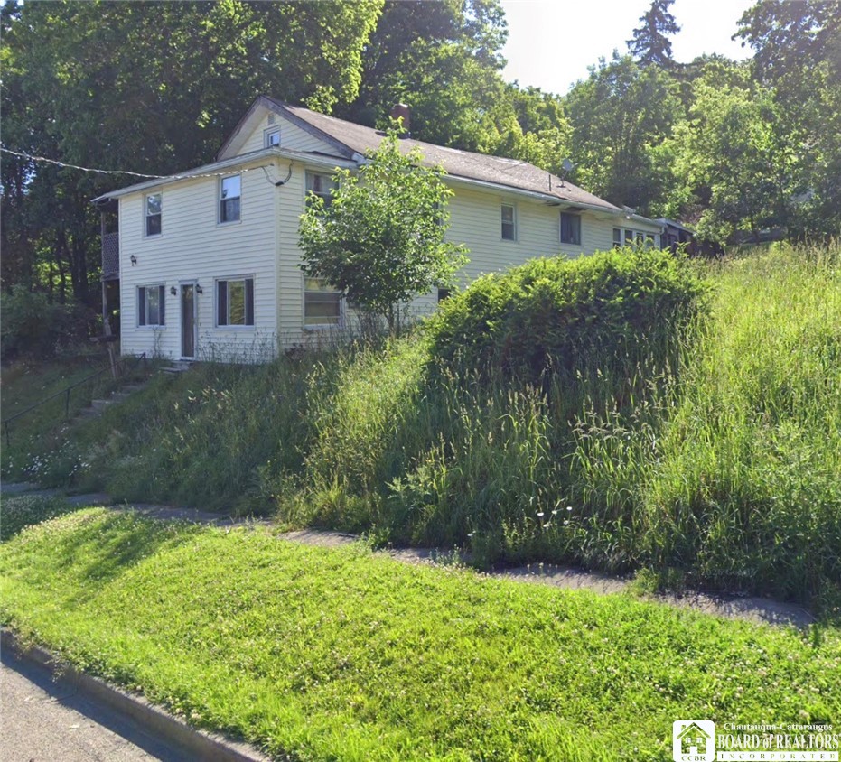 111 Tower Street — photo
