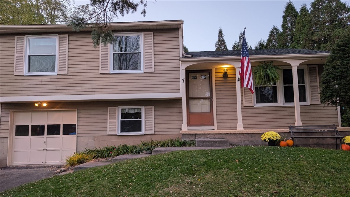 7 Matthew Circle — photo